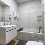 Appartamento Large & Modern 3br Seafront With Large Balcony - Close To Saint Julian's, Sliema, & Manoel Island *