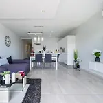 Appartamento Large & Modern 3br Seafront With Large Balcony - Close To Saint Julian's, Sliema, & Manoel Island Gzira