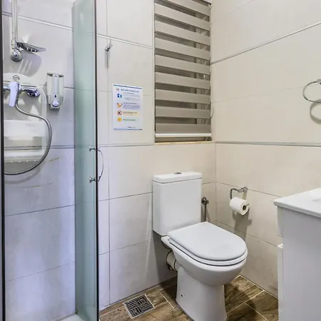 Large & Modern 3br Seafront With Large Balcony - Close To Saint Julian's, Sliema, & Manoel Island Gzira